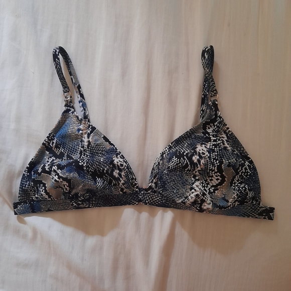 ● Shade & Shore | NWT Snake Print Bikini Top - Picture 3 of 13